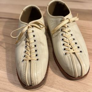 Brunswick Unisex Vintage Retro Bowling Shoes Size 8 Mens/Unisex,   Gently used
